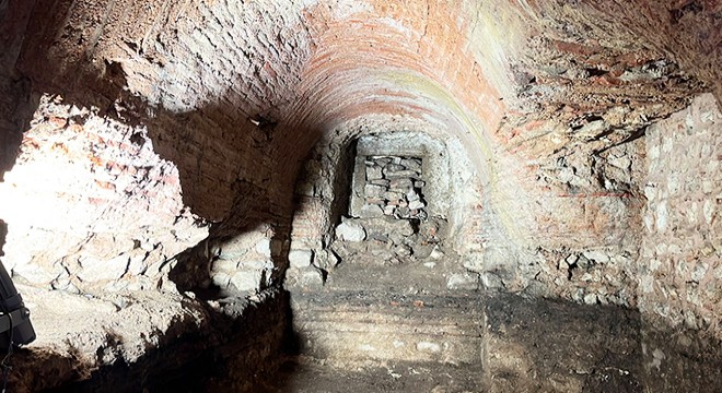 İstanbul'da bin 500 yıllık yeraltı dehlizi bulundu