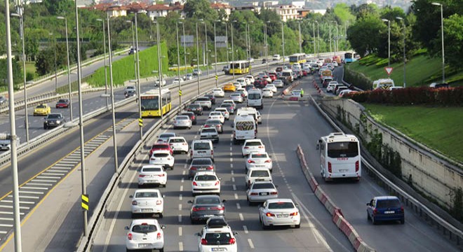 İstanbul'da boğaz köprülerinde trafik yoğunluğu