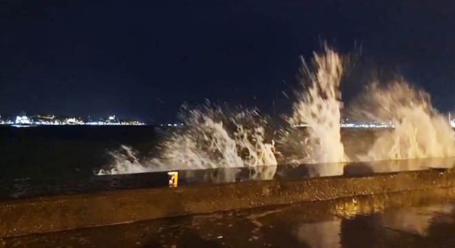 İstanbul'da lodos etkisini sürdürüyor