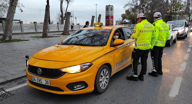 İstanbul'da toplu taşıma araçlarına koronavirüs denetimleri