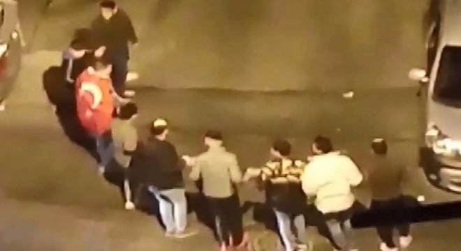İstanbul'un 4 farklı ilçesinde koronavirüse rağmen asker eğlencesi