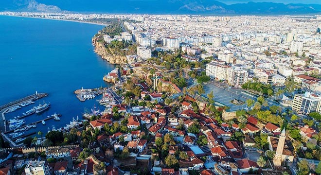 İstanbul, ağustosta yabancıya konut satışında Antalya yı geçti