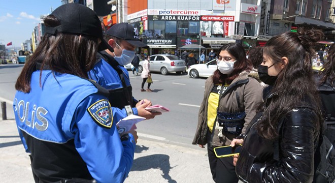 İstanbul da polisler KADES i tanıttı