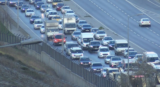 İstanbul da trafik yoğunluğu yüzde 71