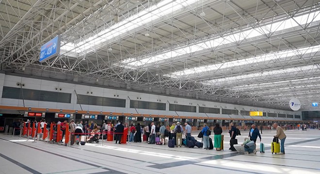 İstanbul ve Antalya havalimanları yolcu rekoru kırdı