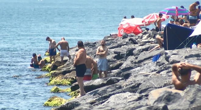 İstanbullular deniz kenarlarına akın etti