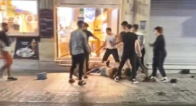İstiklal Caddesi'nde kadınlar kavga etti
