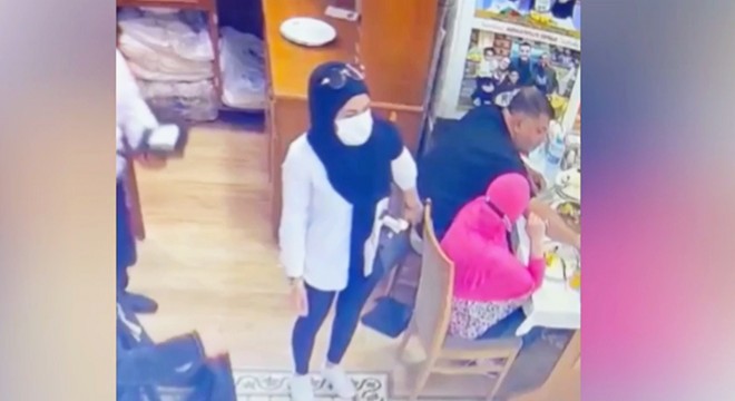 İstiklal Caddesi'nde turistlerin çantasını böyle çaldılar