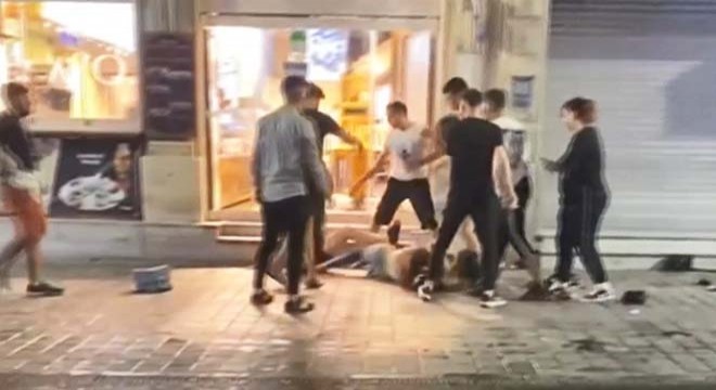 İstiklal Caddesi nde kadınlar kavga etti