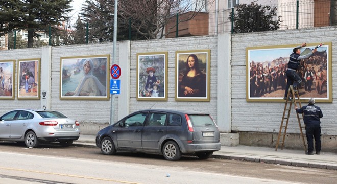 İstinat duvarları dünyaca ünlü tablolarla süslendi