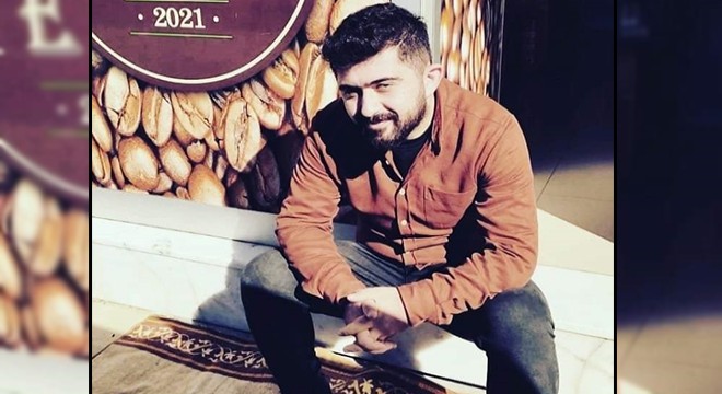 İşyerinde asılı bulunan genç, kurtarılamadı