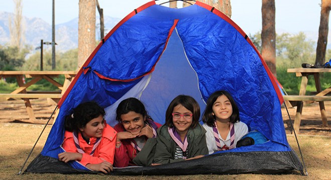 İzciler Zeytinpark'ta kamp yaptı