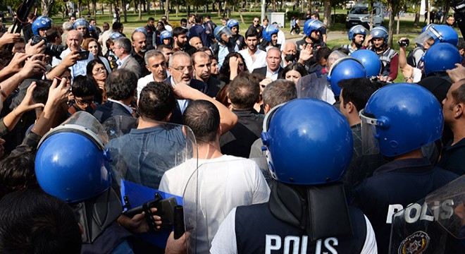 İzinsiz yürüyüş yapan gruba polis müdahalesi: 90 gözaltı