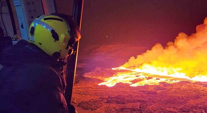 İzlanda’da yanardağ 2 ayda 3’üncü kez patladı