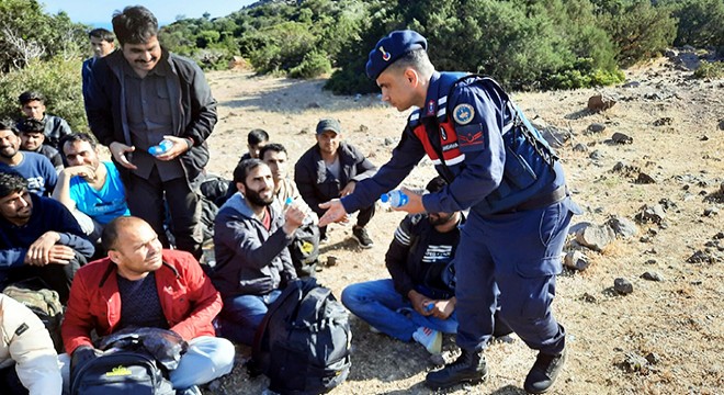 İzmir'de 118 kaçak göçmen yakalandı