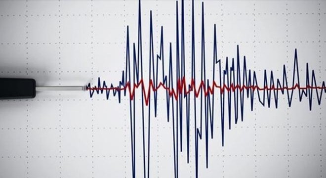 İzmir'de 4.9 büyüklüğünde deprem