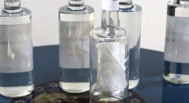 İzmir'de 4 bin 645 litre sahte etil alkol ele geçirildi