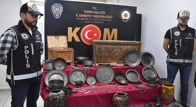 İzmir'de 506 parça tarihi eser ele geçirildi