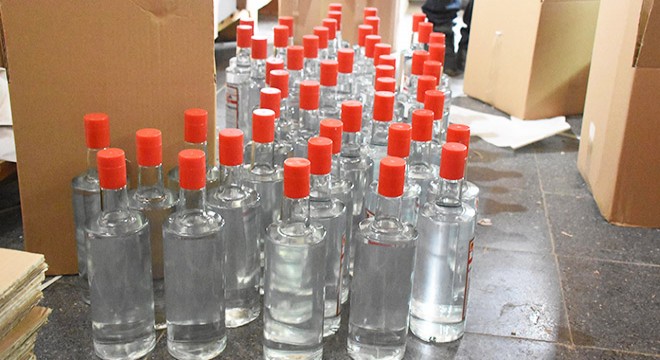 İzmir'de sahte etil alkol operasyonu
