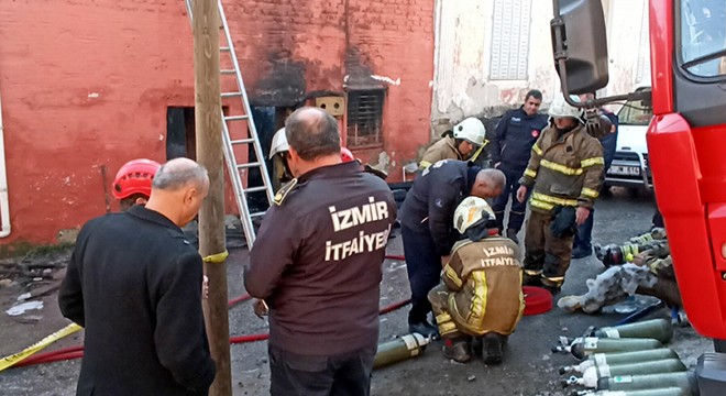 İzmir'de yangın faciası: 3 kardeş yaşamını yitirdi