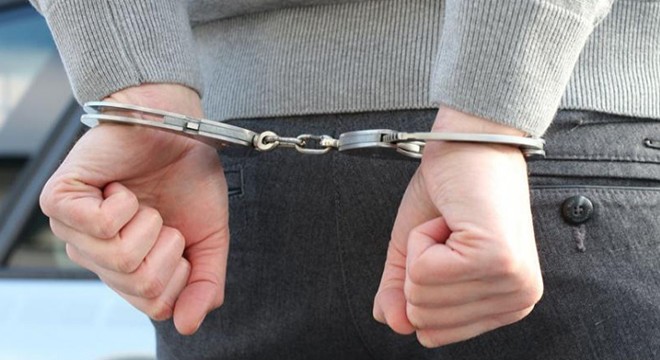 İzmir'deki FETÖ operasyonunda 30 tutuklama