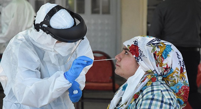İzmir'in Küner Mahallesi'de 47 kişiye Covid-19 tanısı