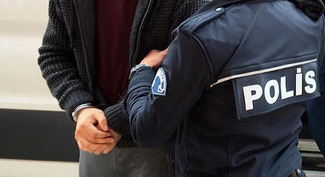 İzmir de FETÖ operasyonu: 10 gözaltı