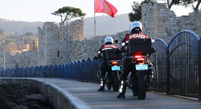 İzmir de aranan 55 kişi yakalandı