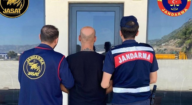 JASAT Antalya'da aranan 677 şüpheliyi yakaladı