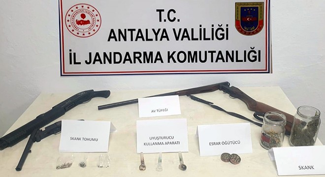 Jandarma baskınıyla yakalandı