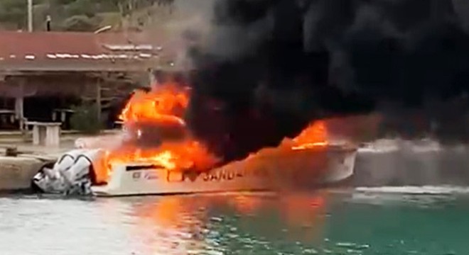 Jandarma botu alev alev yandı