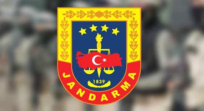 Jandarma ihtiyaç sahiplerini yalnız bırakmadı