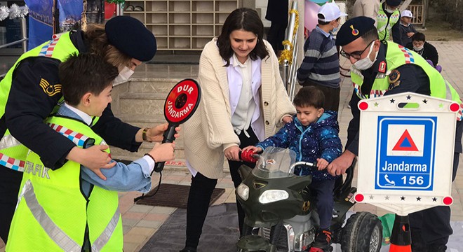 Jandarma personeli özel öğrencilerle buluştu