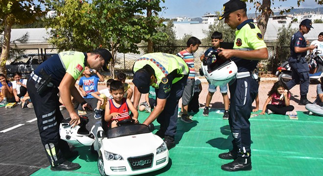 Jandarmadan öğrencilere trafik eğitimi