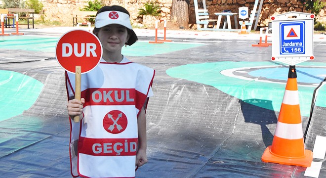 Jandarmadan öğrencilere trafik eğitimi