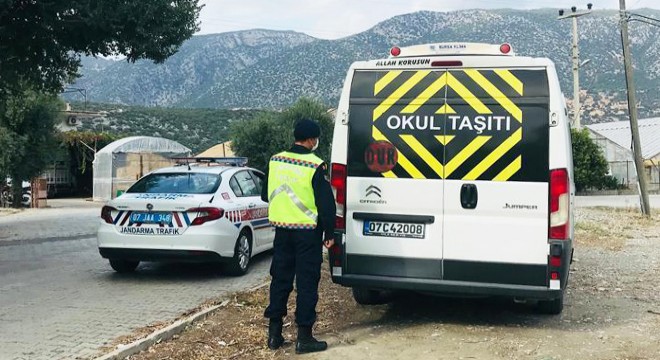 Jandarmadan okul çevresinde denetim