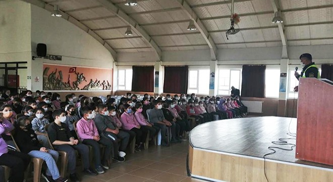 Jandarmadan okullarda trafik eğitimi