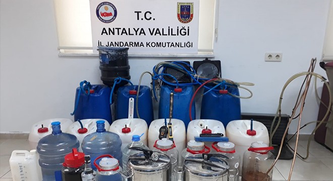 Jandarmadan sahte alkol operasyonu