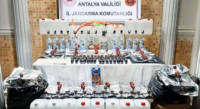 Jandarmadan sahte ve kaçak içki operasyonu