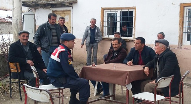 Jandarmadan çiftçilere trafik eğitimi