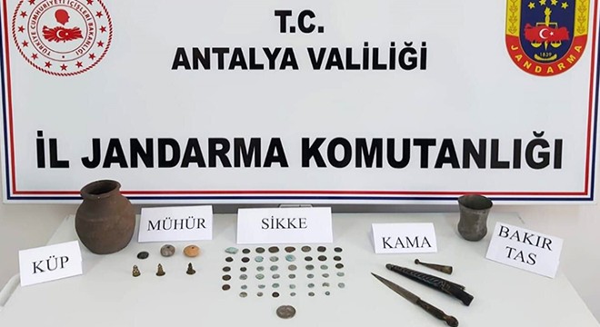 Jandarmayla tarihi eser pazarlığı yapınca yakalandı