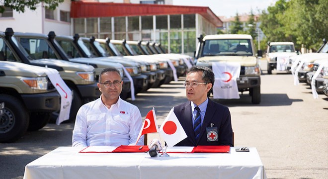 Japon Kızılhaçı’ndan Türk Kızılay’a 30 arazi aracı