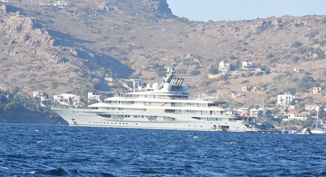 Jeff Bezos'un lüks yatı Yalıkavak'a demir attı