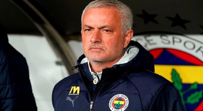 Jose Mourinho, tek başına Türkiye’den ayrıldı