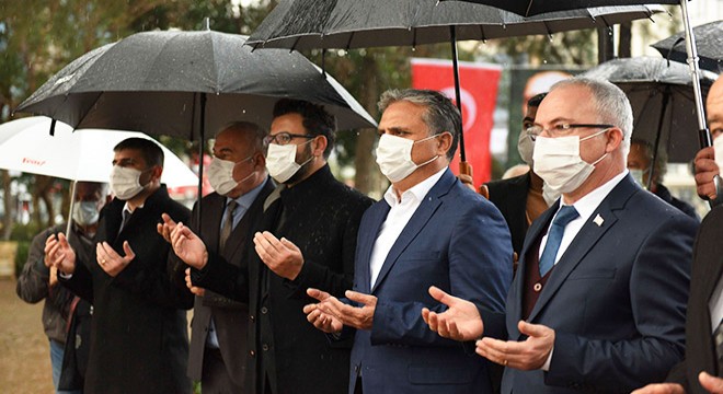KKTC Kurucu Cumhurbaşkanı Rauf Denktaş, Muratpaşa'da anıldı