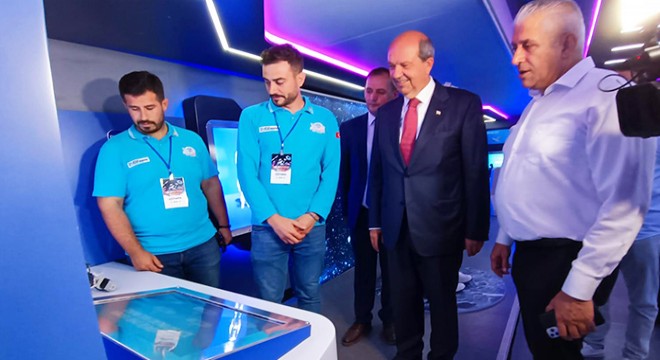 KKTC Cumhurbaşkanı Tatar, Antalya Mobil Bilim Teknoloji Tırı’nı gezdi