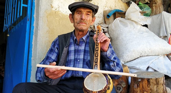 Kabak kemane ustası kültürünü yaşatmak için direniyor