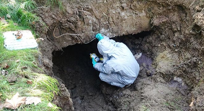 Kablo tamiri için yapılan kazıda, metan gazı açığa çıktı