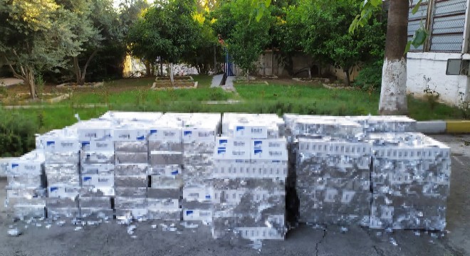 Kaçak sigaraları alüminyum folyoyla gizlemeye çalışmışlar