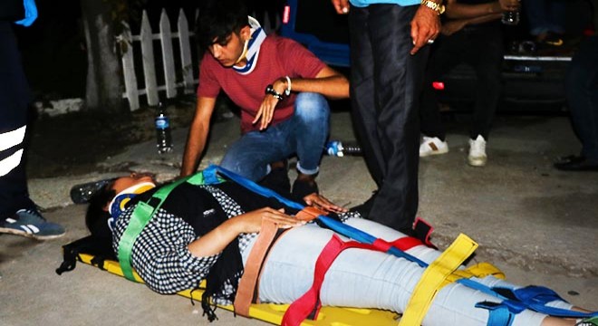 Kaçakları taşıyan araç kaza yaptı: 14 yaralı